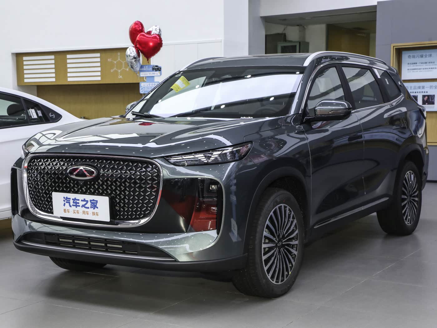 Tiggo 8 PLUS 2025 бензиновый 390TGDI Automatic Tower Champion 7-местный FOB Ningbo, минимальный объем заказа: 3-4 шт. (один 40-футовый высокий контейнер) (смешиваемая упаковка), новый автомобиль