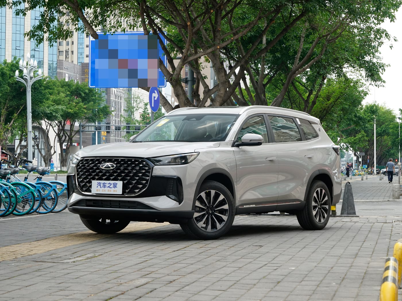 瑞虎8 PLUS 2025款 汽油290TGDI DCT乘风版 5座 FOB宁波，最小起订量：3-4 件（一个40 英尺高柜集装箱）（可混合包装），新车