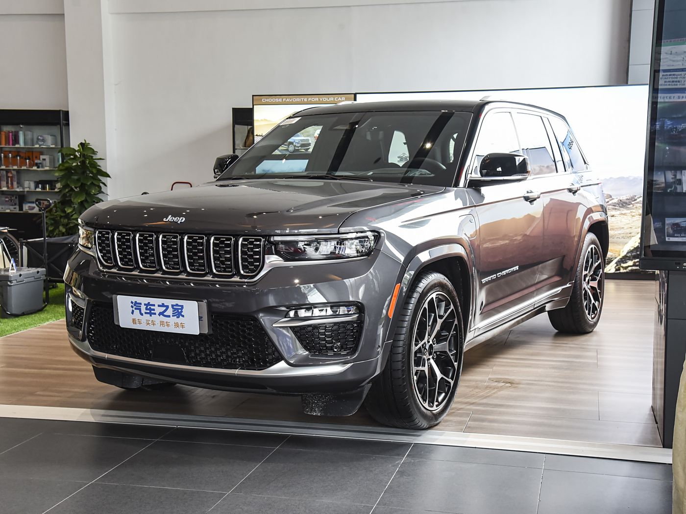 Jeep 大切诺基4xe(进口) 2023款 4xe 巅峰版-FOB宁波，最小起订量：3-4 件（一个40 英尺高柜集装箱）（可混合包装），新车，插混动力