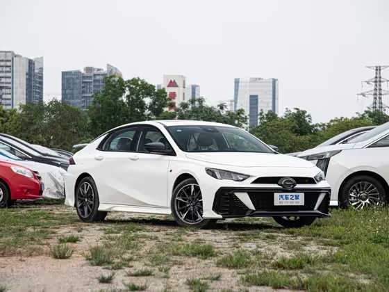 影豹-2025款-270T-DCT-影豹R-Style劲享版-FOB宁波，最小起订量：3-4 件（一个40 英尺高柜集装箱）（可混合包装），新车