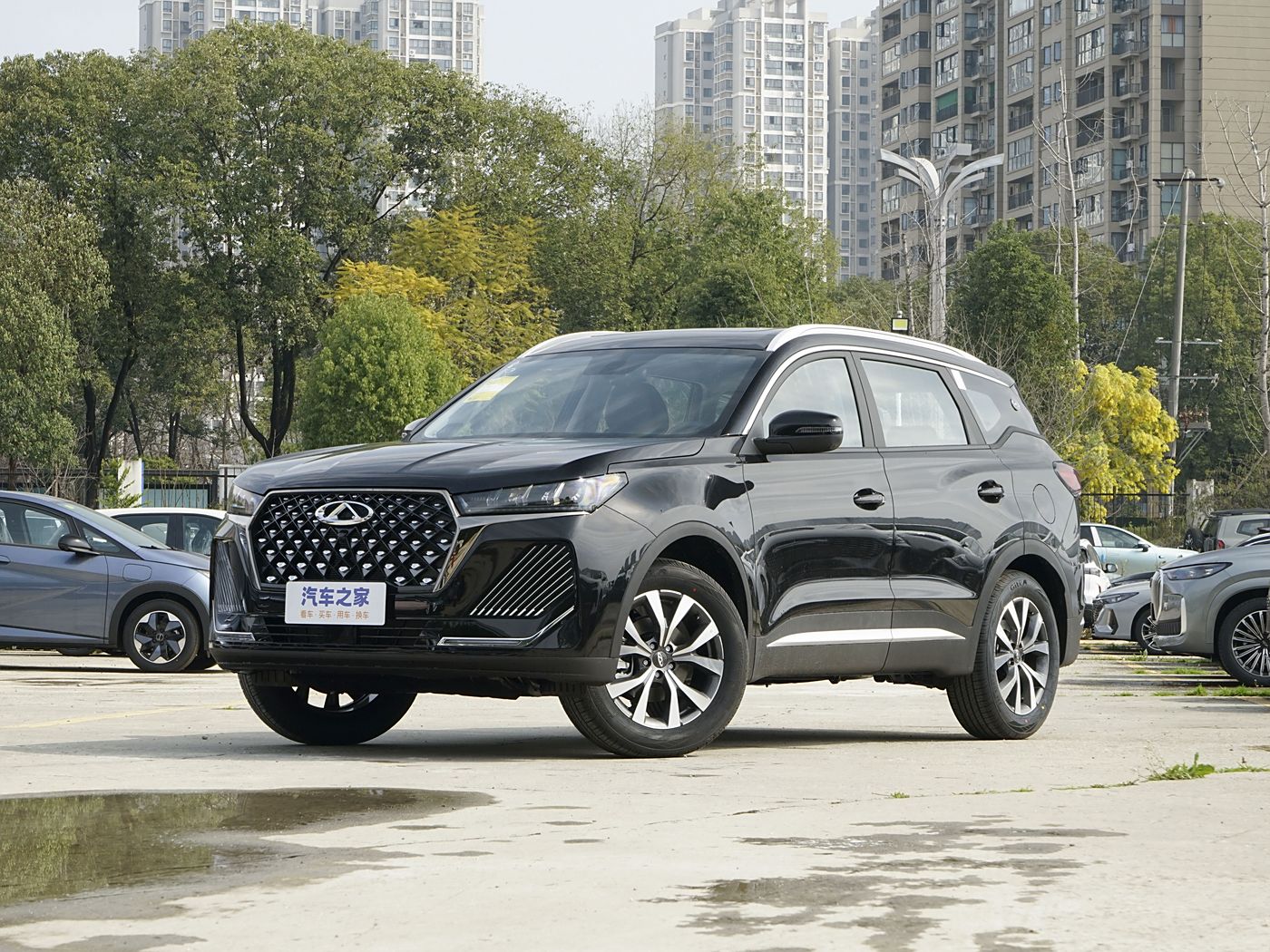 瑞虎7 2025款 汽油 卓越版1.5T CVT尊贵版 FOB宁波，最小起订量：3-4 件（一个40 英尺高柜集装箱）（可混合包装），新车