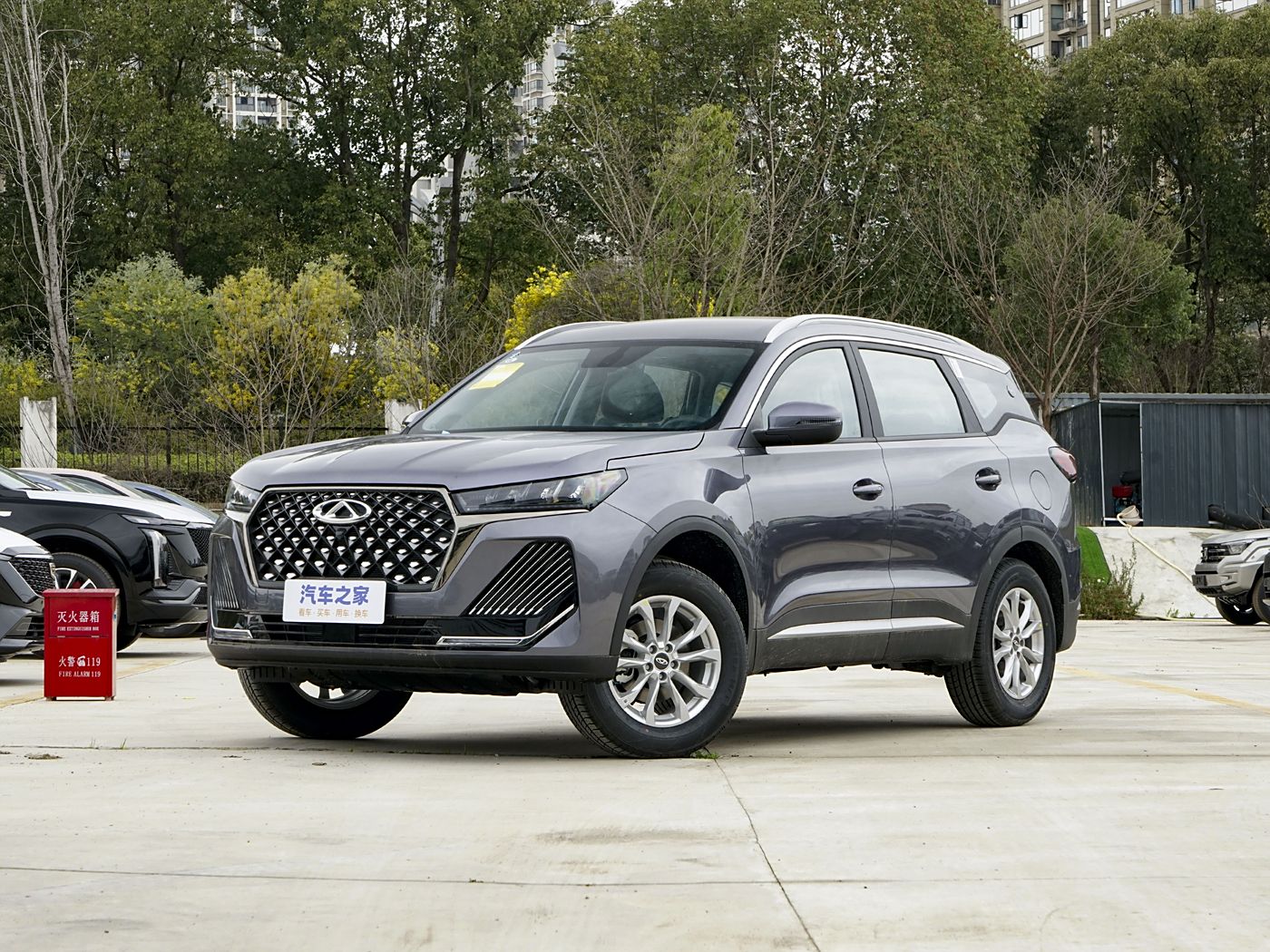 瑞虎7 2025款 汽油 卓越版1.5T 手动舒适版 FOB宁波，最小起订量：3-4 件（一个40 英尺高柜集装箱）（可混合包装），新车