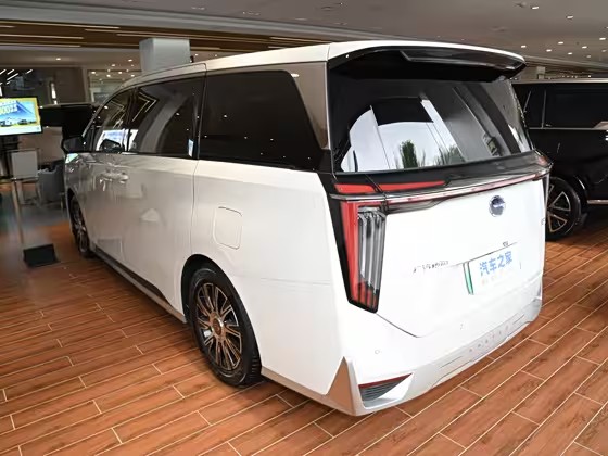 传祺E9 2024款 E9 贺岁版FOB宁波，最小起订量：3-4 件（一个40 英尺高柜集装箱）（可混合包装），新车