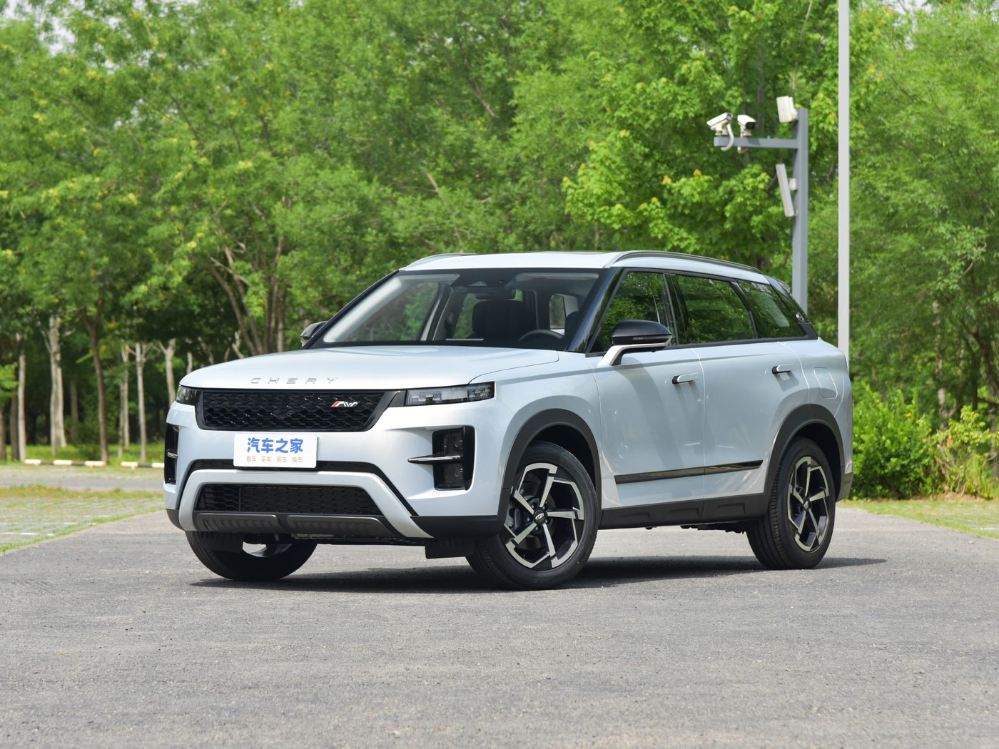 瑞虎7 2025款 汽油 高能版1.5T 劲两驱版 FOB宁波，最小起订量：3-4 件（一个40 英尺高柜集装箱）（可混合包装），新车