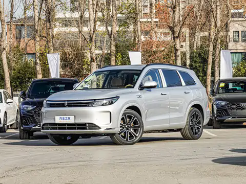 问界M7-2024款-1T-智驾后驱Pro版-6座FOB宁波，最小起订量：3-4 件（一个40 英尺高柜集装箱）（可混合包装），新车