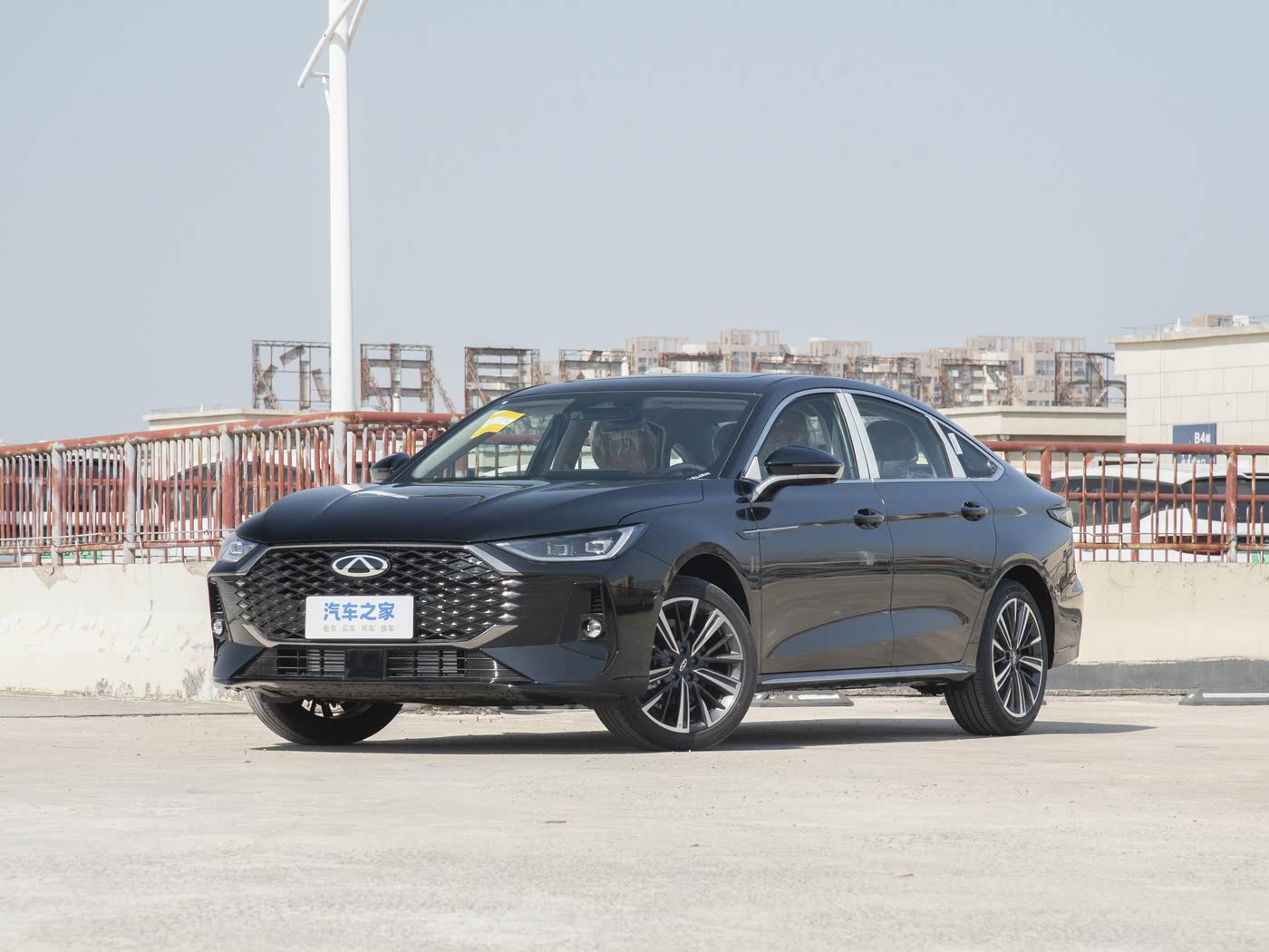 艾瑞泽8 PRO汽油 2025款Pro 1.6T 豪华型+ FOB宁波，最小起订量：3-4 件（一个40 英尺高柜集装箱）（可混合包装），新车