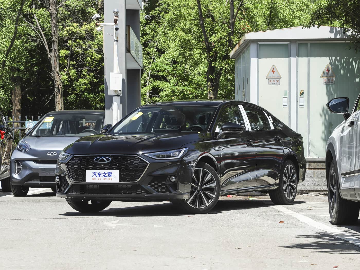 艾瑞泽8 PRO汽油 2025款Pro 2.0T 尊字型 FOB宁波，最小起订量：3-4 件（一个40 英尺高柜集装箱）（可混合包装），新车