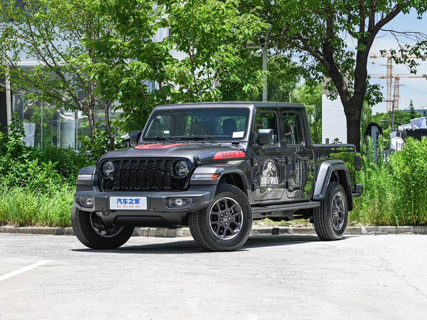 Jeep 角斗士 2025款 3.6L 侏罗纪世界探索版-FOB宁波，最小起订量：3-4 件（一个40 英尺高柜集装箱）（可混合包装），新车 油车