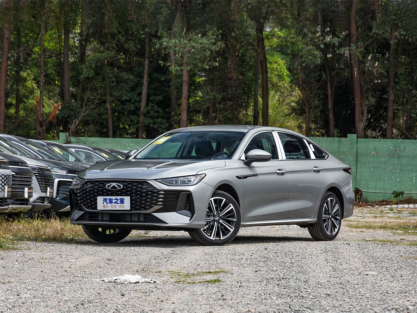 艾瑞泽8 PRO 汽油 2025款Pro 1.6T 标准型 FOB宁波，最小起订量：3-4 件（一个40 英尺高柜集装箱）（可混合包装），新车