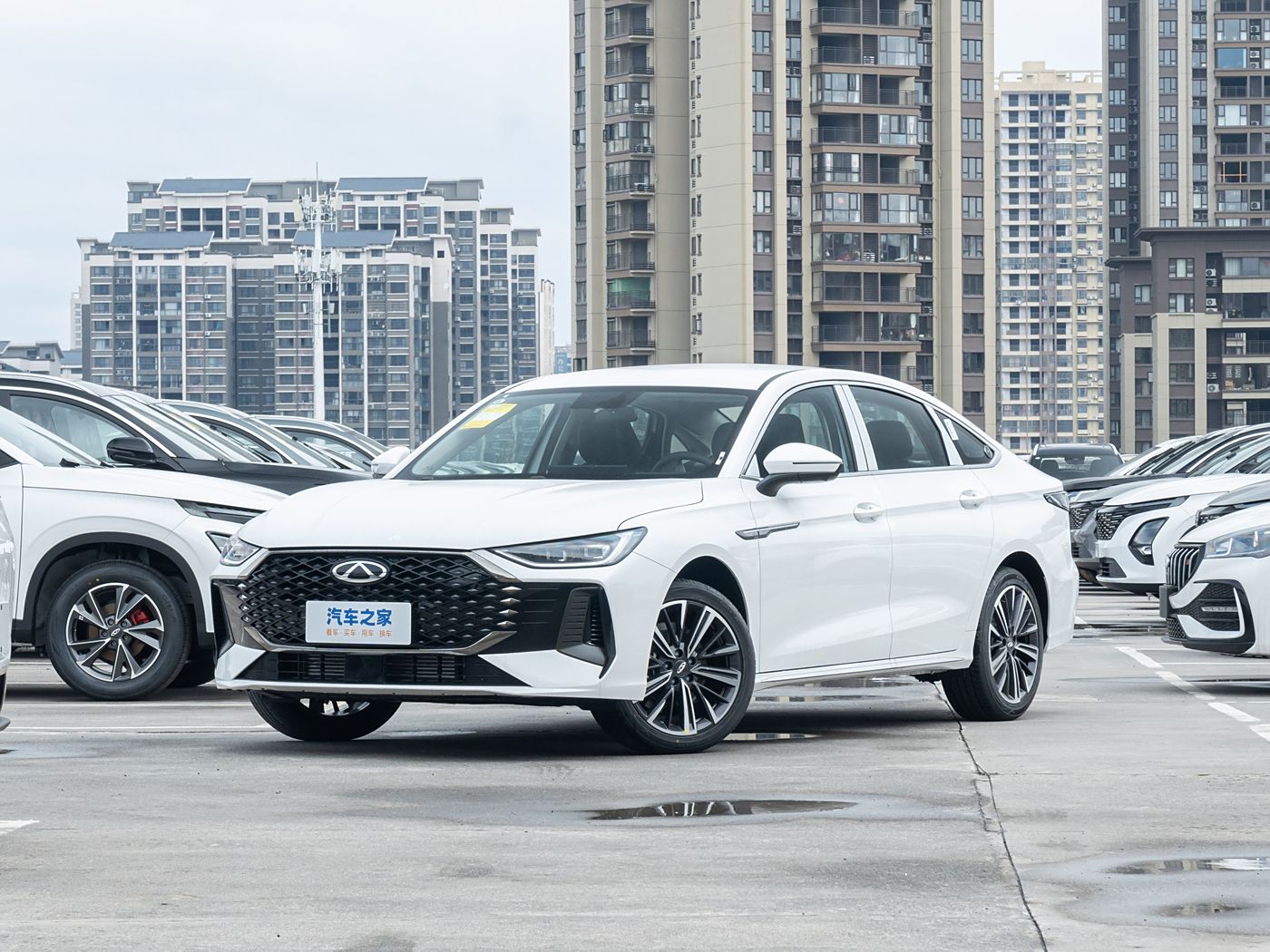 艾瑞泽8 PRO 汽油 2025款Pro 1.6T 标准型 FOB宁波，最小起订量：3-4 件（一个40 英尺高柜集装箱）（可混合包装），新车