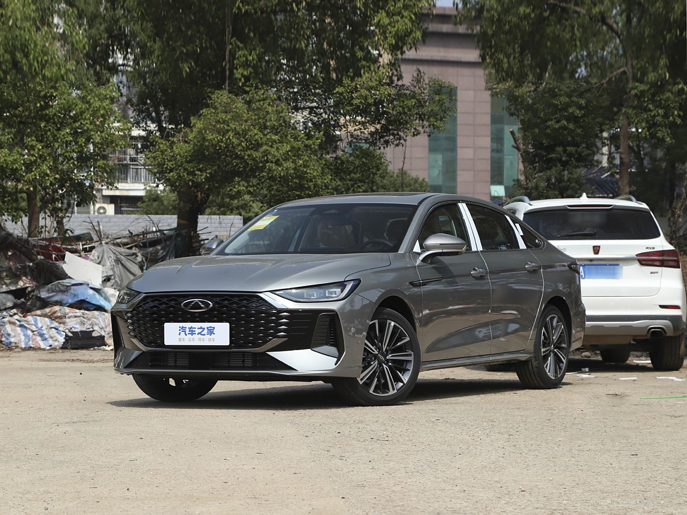 艾瑞泽8 PRO汽油 2025款Pro 1.6T 豪华型 FOB宁波，最小起订量：3-4 件（一个40 英尺高柜集装箱）（可混合包装），新车