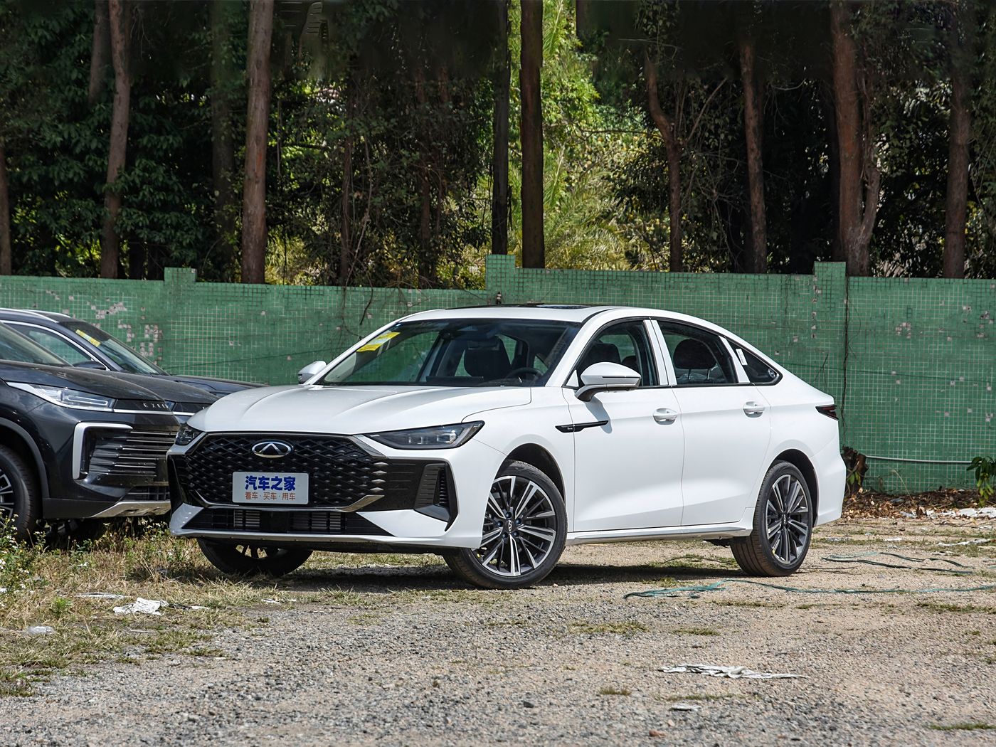 艾瑞泽8 PRO汽油 2025款Pro 1.6T 豪华型 FOB宁波，最小起订量：3-4 件（一个40 英尺高柜集装箱）（可混合包装），新车