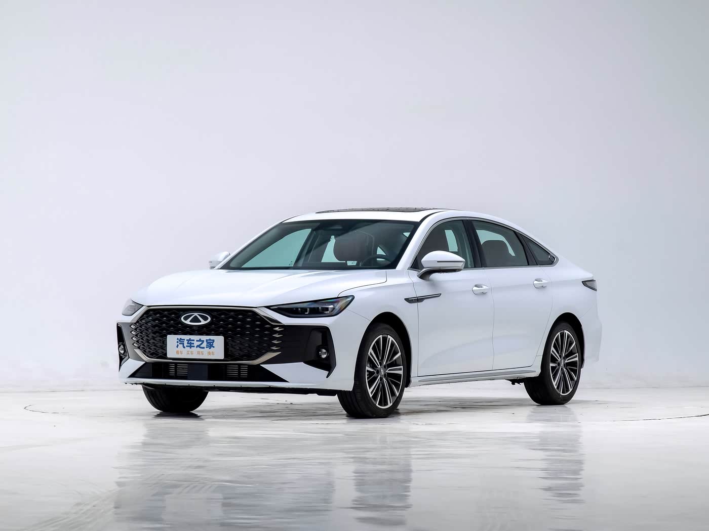 艾瑞泽8 PRO汽油 2025款Pro 1.6T 豪华型+ FOB宁波，最小起订量：3-4 件（一个40 英尺高柜集装箱）（可混合包装），新车