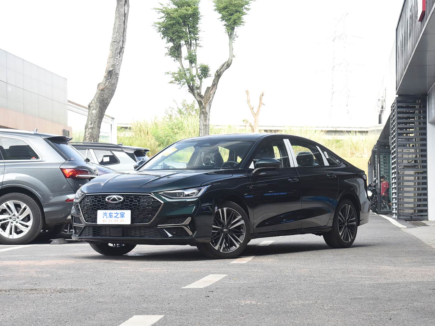 艾瑞泽8 PRO汽油 2025款Pro 2.0T 豪华型 FOB宁波，最小起订量：3-4 件（一个40 英尺高柜集装箱）（可混合包装），新车