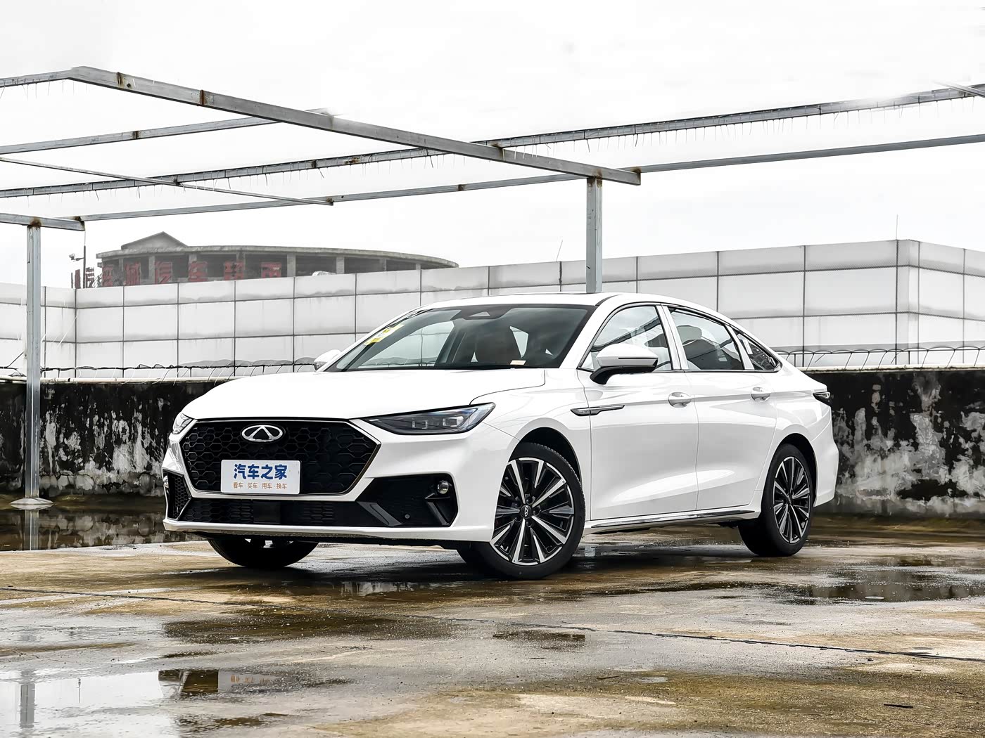 艾瑞泽8 PRO汽油 2025款Pro 2.0T 尊字型 FOB宁波，最小起订量：3-4 件（一个40 英尺高柜集装箱）（可混合包装），新车