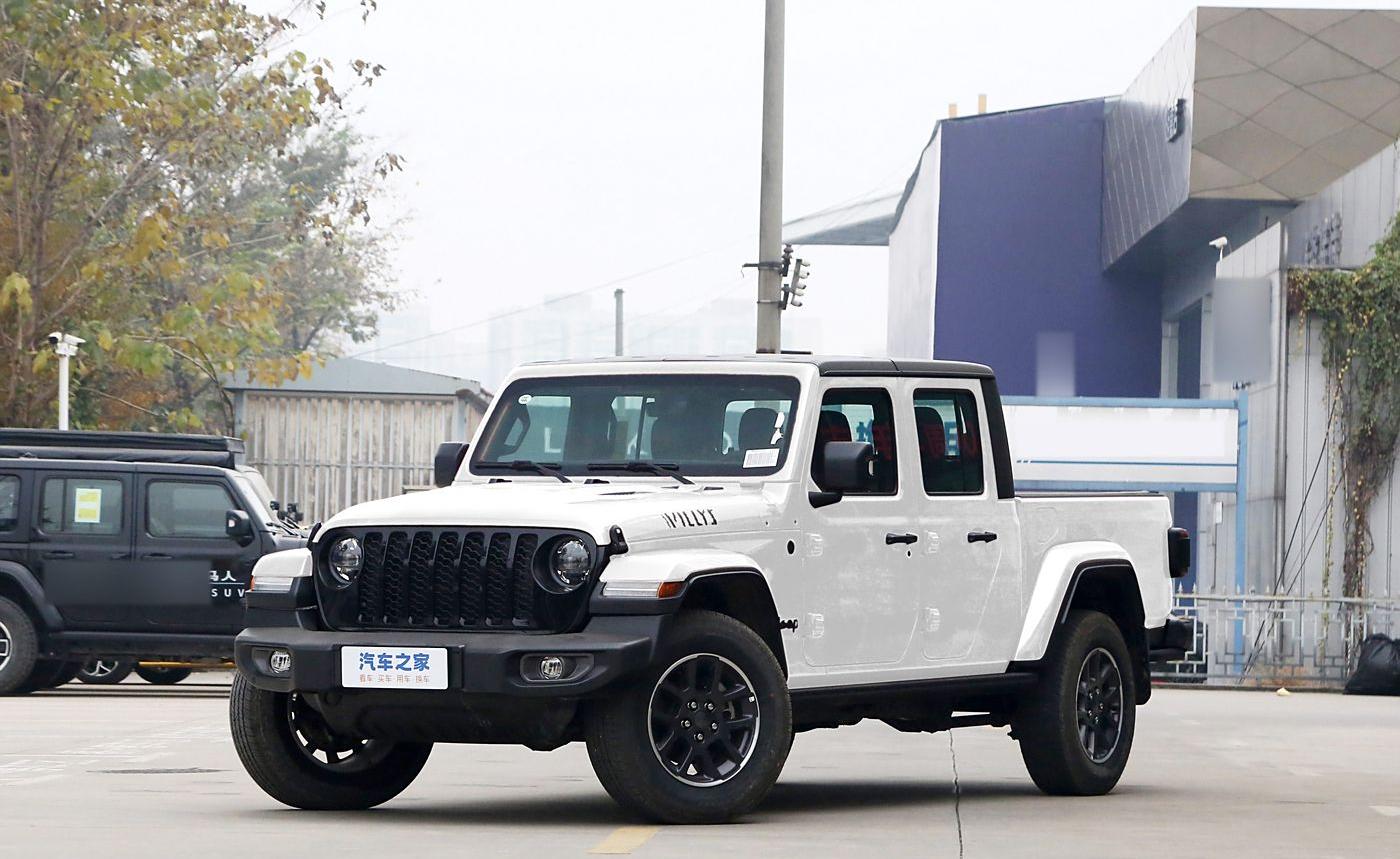 Jeep 角斗士 2023款 3.6L Overland-FOB宁波，最小起订量：3-4 件（一个40 英尺高柜集装箱）（可混合包装），新车 油车