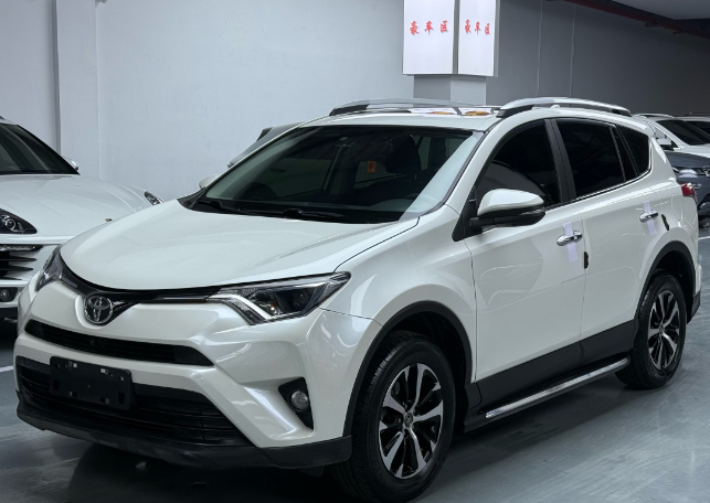 丰田RAV4荣放 2016款 汽油 2.0LCVT两驱风尚版 国V FOB宁波，最小起订量：3-4 件（一个40 英尺高柜集装箱）（可混合包装），二手车