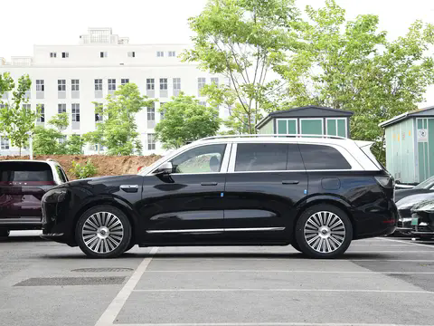 问界M9-2025款-增程-Ultra版-52kWh-5座版FOB宁波，最小起订量：3-4件（一个40英尺高柜集装箱）（可混合包装），新车