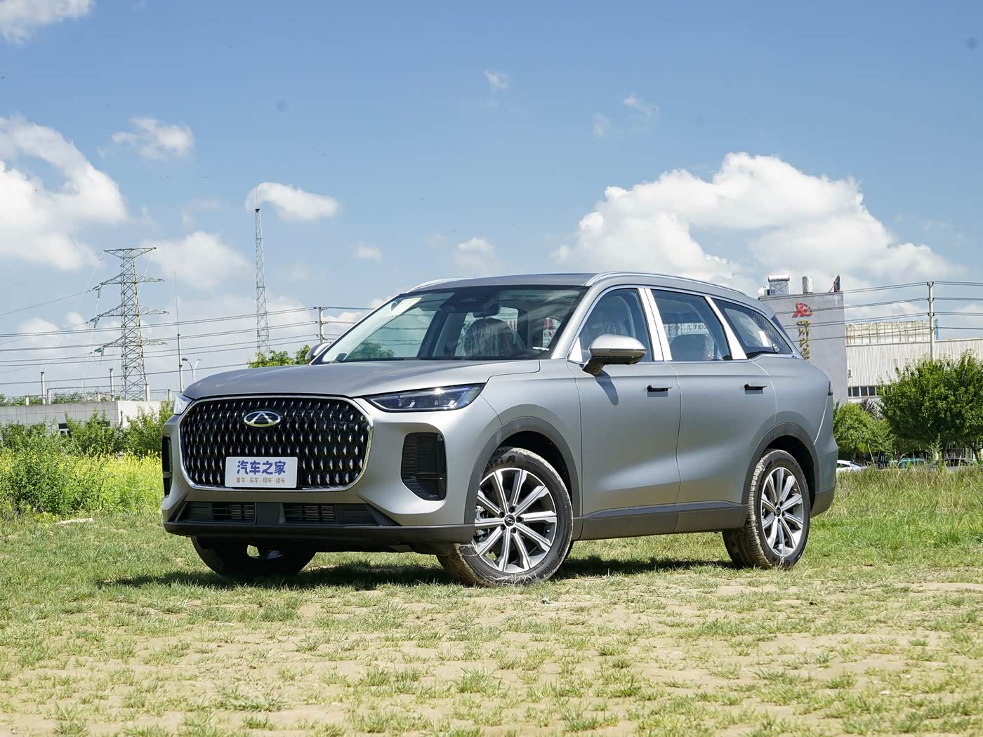 瑞虎8L 2025款 汽油 2.0T两驱长虹版7座 FOB宁波，最小起订量：3-4 件（一个40 英尺高柜集装箱）（可混合包装），新车