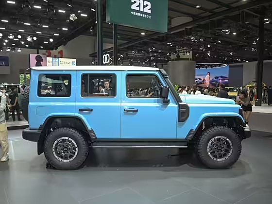 212 212 T01 2025款 2.0T 长风 FOB宁波，最小起订量：3-4 件（一个40 英尺高柜集装箱）（可混合包装），新车