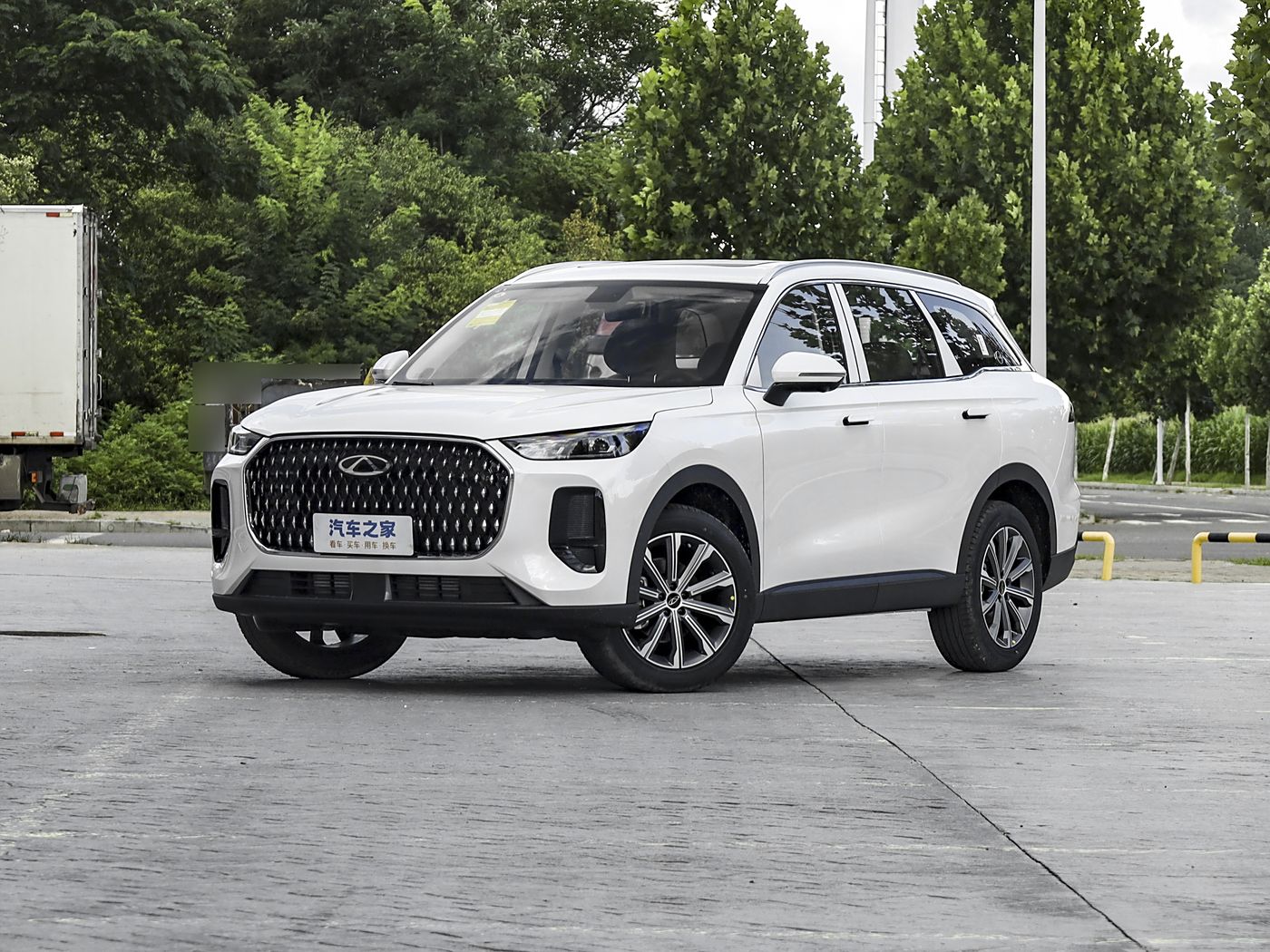 瑞虎8L 2024款 汽油 2.0T两驱舒适版5座 FOB宁波，最小起订量：3-4 件（一个40 英尺高柜集装箱）（可混合包装），新车