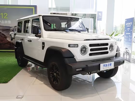 212 212 T01 2024款 2.0T 探险家 FOB宁波，最小起订量：3-4 件（一个40 英尺高柜集装箱）（可混合包装），新车