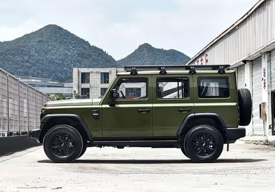 212 212 T01 2024款 2.0T 探险家 FOB宁波，最小起订量：3-4 件（一个40 英尺高柜集装箱）（可混合包装），新车