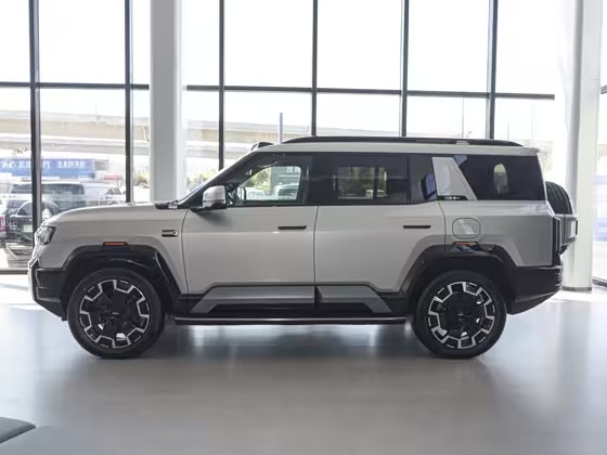 豹8 2025款 智勇豪华版 7座 FOB宁波，最小起订量：3-4 件（一个40 英尺高柜集装箱）（可混合包装），新车