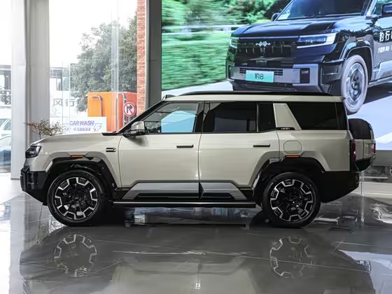 豹8 2025款 智勇豪华版 6座 FOB宁波，最小起订量：3-4 件（一个40 英尺高柜集装箱）（可混合包装），新车