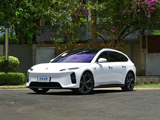 蔚来ET5T 2025款 冠军纪念版 100kWh Touring FOB宁波，最小起订量：3-4 件（一个40 英尺高柜集装箱）（可混合包装），新车,纯电动