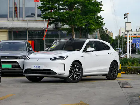 问界M5-2024款-增程-Max-后驱高阶智驾版FOB宁波，最小起订量：3-4件（一个40英尺高柜集装箱）（可混合包装），新车