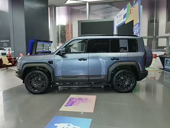 豹5 2023款 云辇旗舰版FOB宁波，最小起订量：3-4 件（一个40 英尺高柜集装箱）（可混合包装），新车