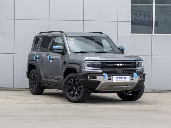 豹5 2023款 云辇旗舰版FOB宁波，最小起订量：3-4 件（一个40 英尺高柜集装箱）（可混合包装），新车