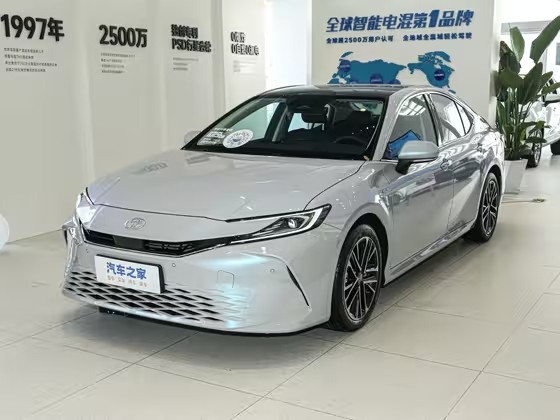 凯美瑞 2024款 双擎 2.5HXS 运动Plus版 FOB宁波，最小起订量：3-4 件（一个40 英尺高柜集装箱）（可混合包装），新车