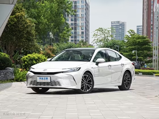 凯美瑞 2024款 双擎 2.5HQ 旗舰版FOB宁波，最小起订量：3-4 件（一个40 英尺高柜集装箱）（可混合包装），新车