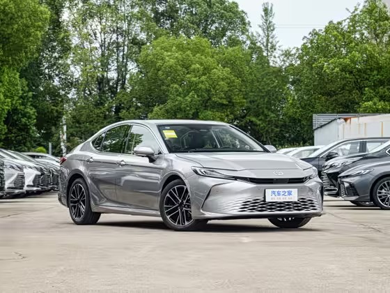 凯美瑞 2026款 双擎 2.0HG 尊贵版 FOB宁波，最小起订量：3-4 件（一个40 英尺高柜集装箱）（可混合包装），新车