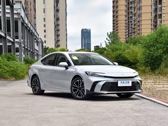 凯美瑞 2026款 双擎 2.0HSE 运动Lite版 FOB宁波，最小起订量：3-4 件（一个40 英尺高柜集装箱）（可混合包装），新车