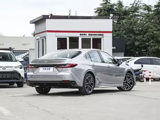 凯美瑞 2026款 双擎 2.0HSE 运动Lite版 FOB宁波，最小起订量：3-4 件（一个40 英尺高柜集装箱）（可混合包装），新车