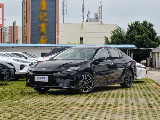 凯美瑞 2026款 双擎 2.5HG 尊贵版 FOB宁波，最小起订量：3-4 件（一个40 英尺高柜集装箱）（可混合包装），新车