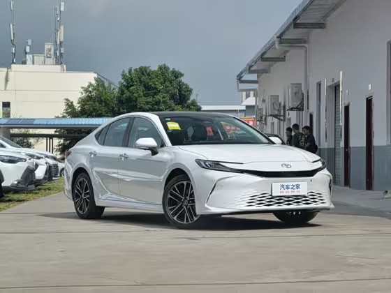 凯美瑞 2026款 双擎 2.5HG 尊贵版 FOB宁波，最小起订量：3-4 件（一个40 英尺高柜集装箱）（可混合包装），新车