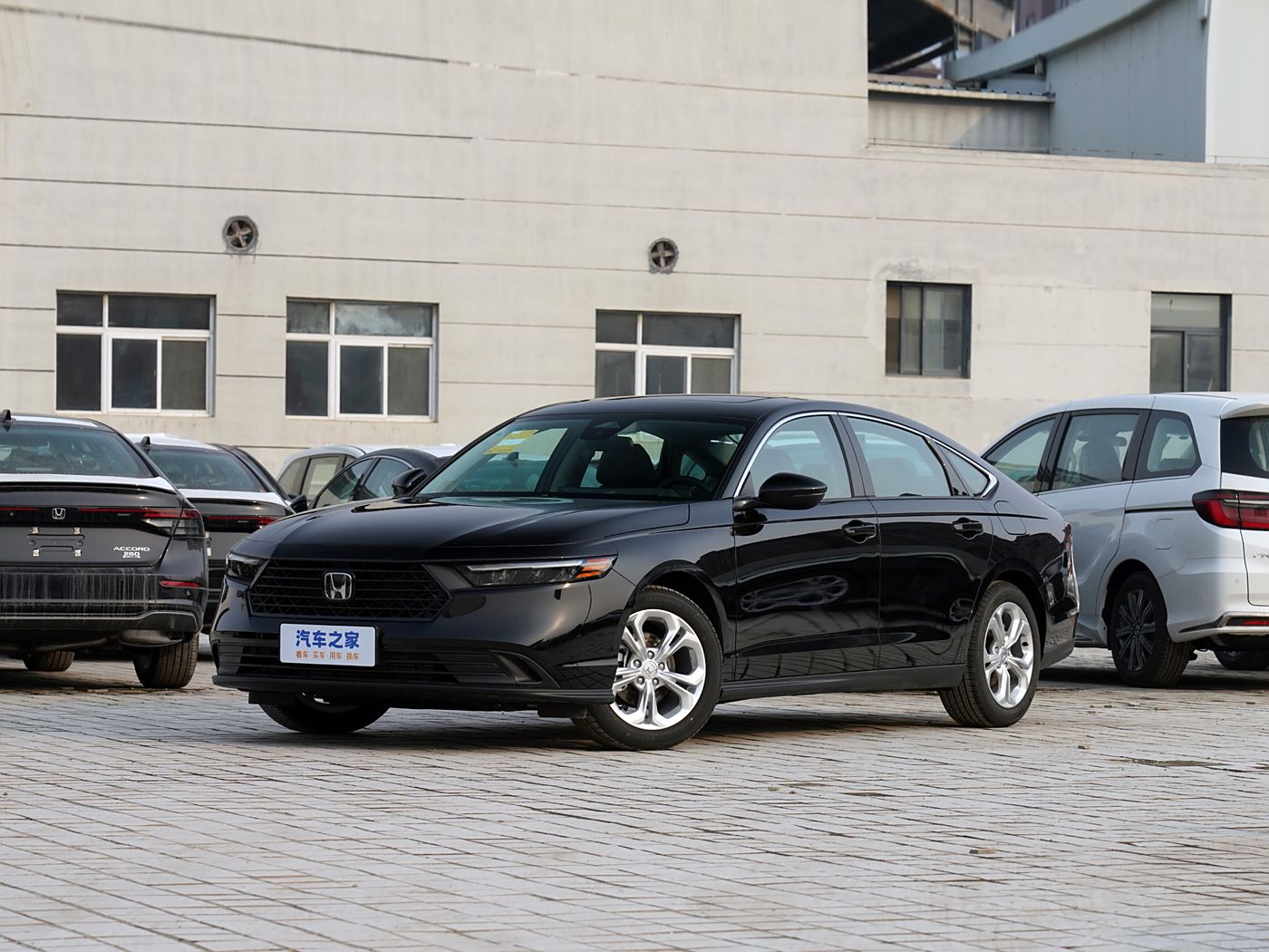 本田雅阁2022款 260TURBO 幻夜·尊贵版-FOB宁波，最小起订量：3-4 件（一个40 英尺高柜集装箱）（可混合包装），二手车 油车