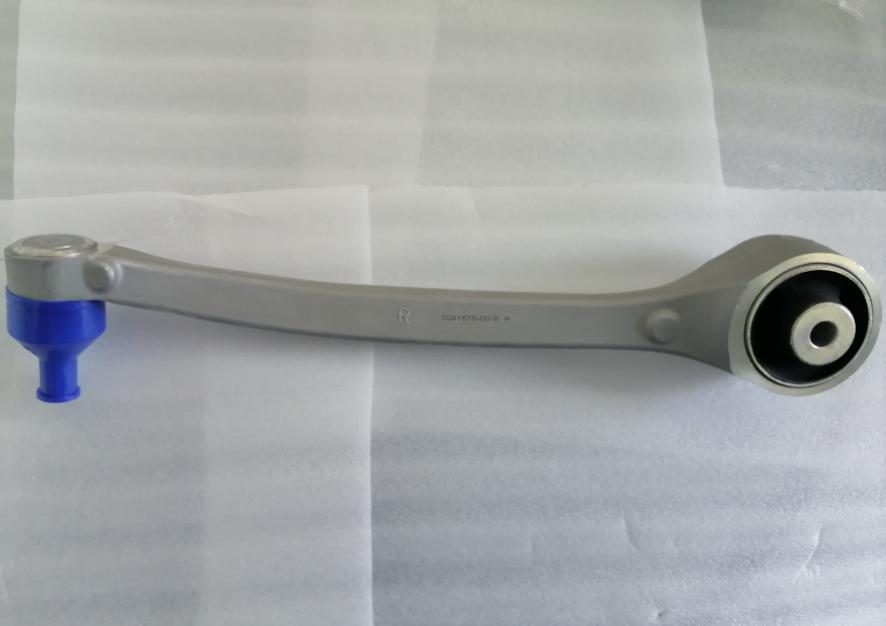 前下弯臂总成右（铝锻） 1041575-00-B