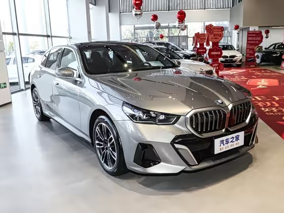 宝马5系 2021款 宝马525Li M运动套装 FOB宁波，最小起订量：3-4 件（一个40 英尺高柜集装箱）（可混合包装），二手车，汽油车