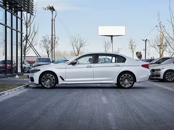 宝马5系 2018款 宝马530Li 改款领先型 M运动套装 FOB宁波，最小起订量：3-4 件（一个40 英尺高柜集装箱）（可混合包装），二手车，汽油车