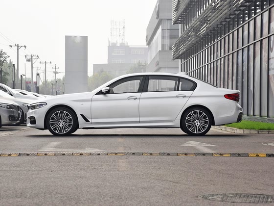 宝马5系 2019款 宝马530Li xDrive M运动套装 FOB宁波，最小起订量：3-4 件（一个40 英尺高柜集装箱）（可混合包装），二手车，汽油车