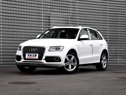 奥迪Q5-2012款-奥迪Q5-2.0-TFSI-舒适型FOB宁波，最小起订量：3-4件（一个40英尺高柜集装箱）（可混合包装），二手车，汽油车