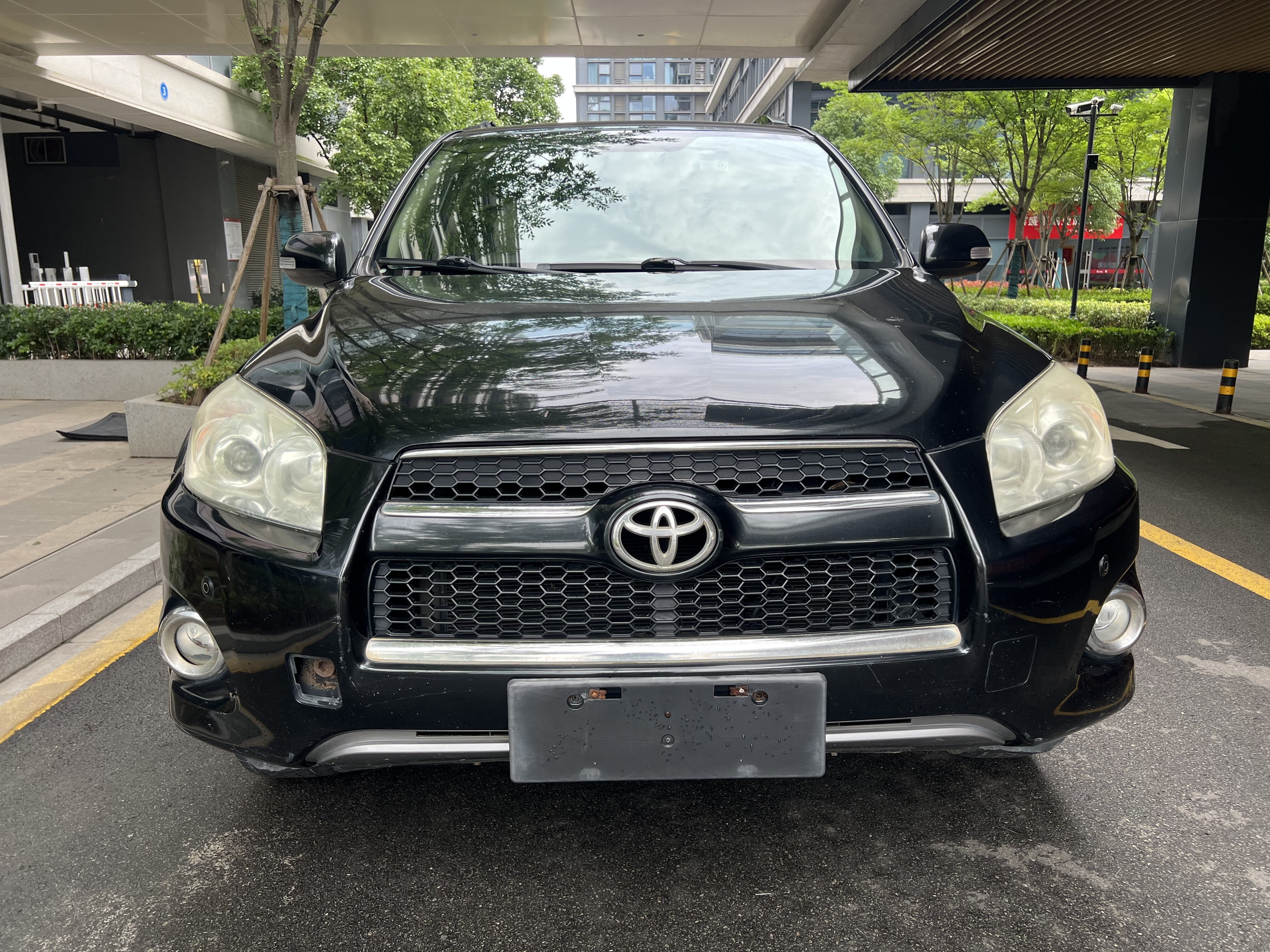 RAV4荣放 2012款 炫装版 2.4L 自动四驱豪华 汽油 FOB宁波，最小起订量：3-4 件（一个40 英尺高柜集装箱）（可混合包装），二手车