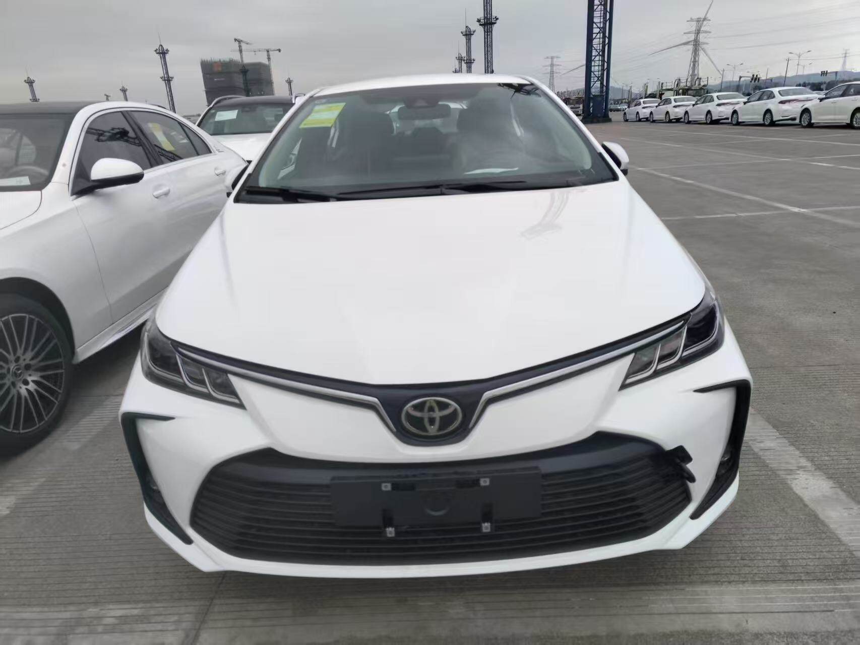 卡罗拉 2024款 1.2T先锋版 汽油 FOB宁波，最小起订量：3-4 件（一个40 英尺高柜集装箱）（可混合包装），二手车