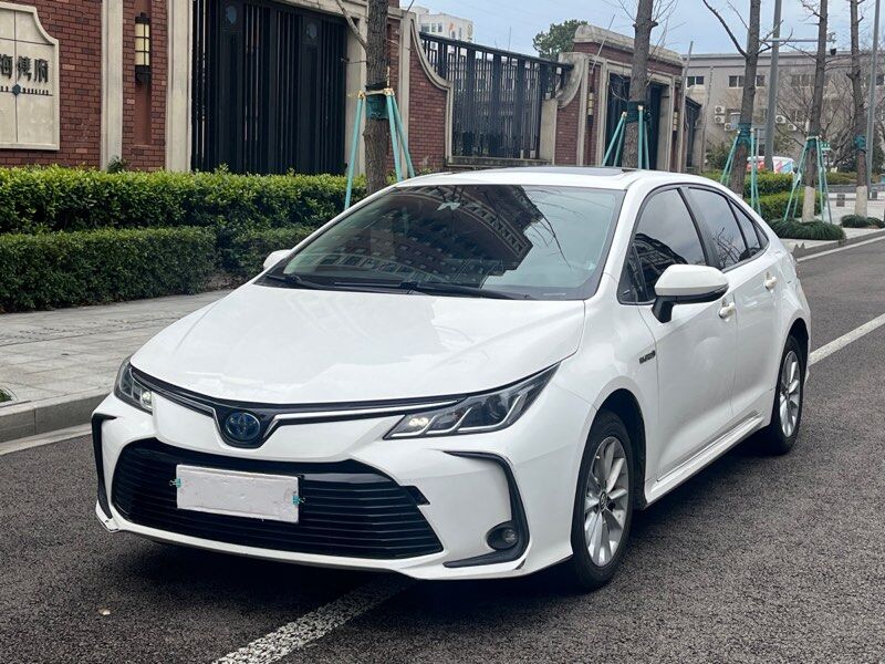 卡罗拉 2021款 双擎 1.8LE-CVT精英版 油电混合  FOB宁波，最小起订量：3-4 件（一个40 英尺高柜集装箱）（可混合包装），二手车