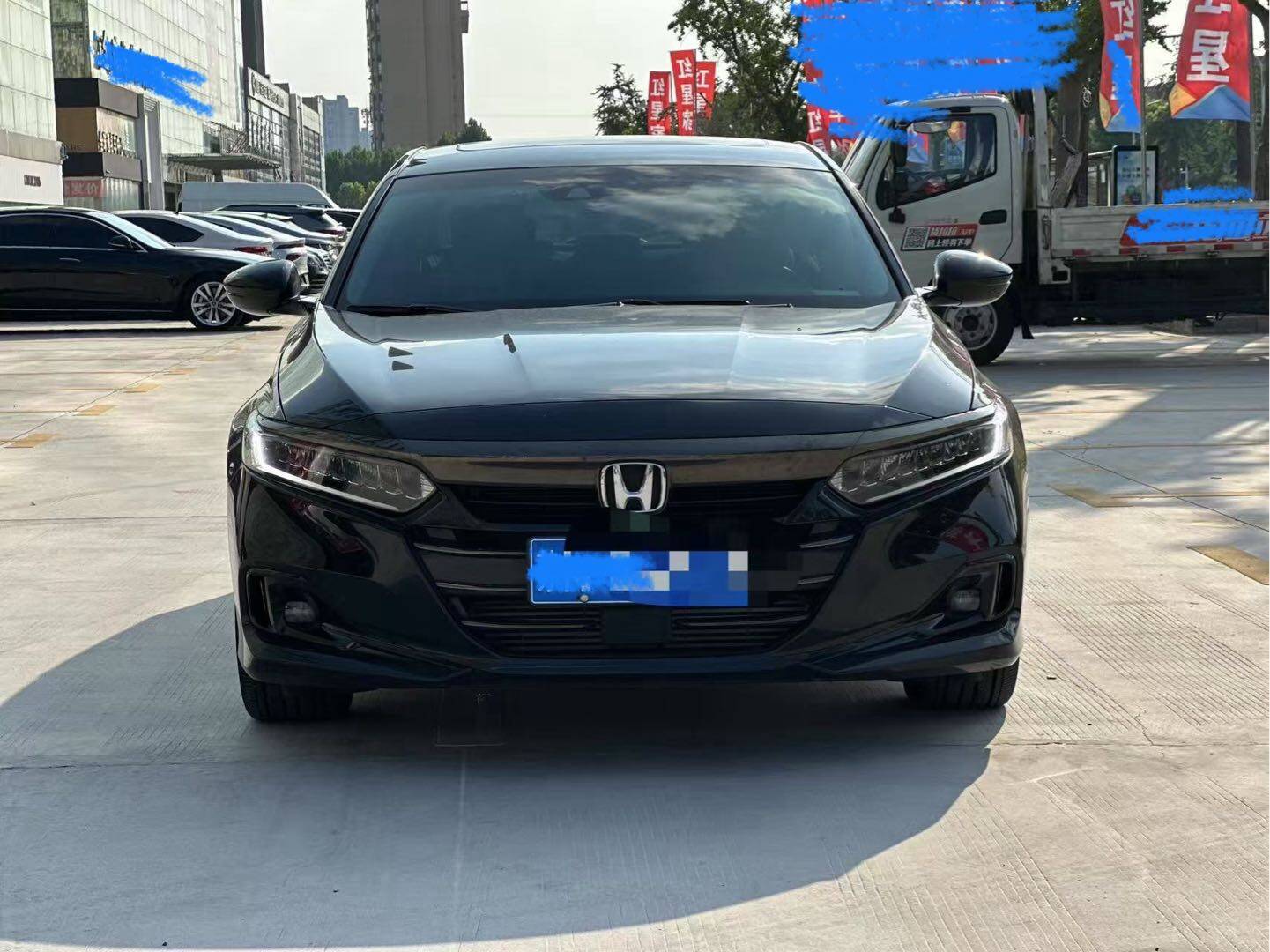 雅阁 2022款 260TURBO幻夜·尊贵版 汽油 FOB宁波，最小起订量：3-4 件（一个40 英尺高柜集装箱）（可混合包装），二手车